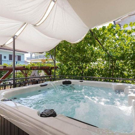 Cukerina Apartment With Whirpool & Sauna Πόρετς Εξωτερικό φωτογραφία