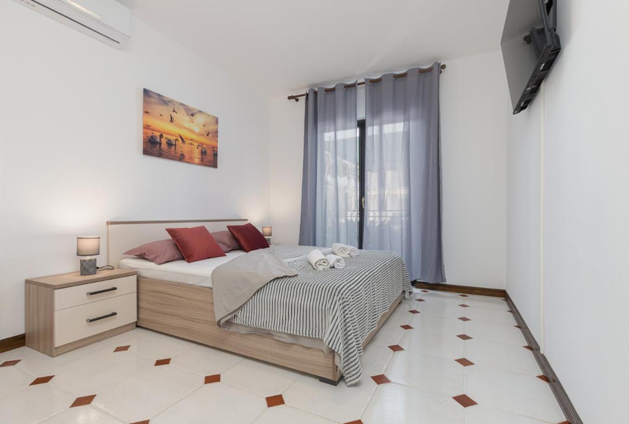 Cukerina Apartment With Whirpool & Sauna Πόρετς Εξωτερικό φωτογραφία