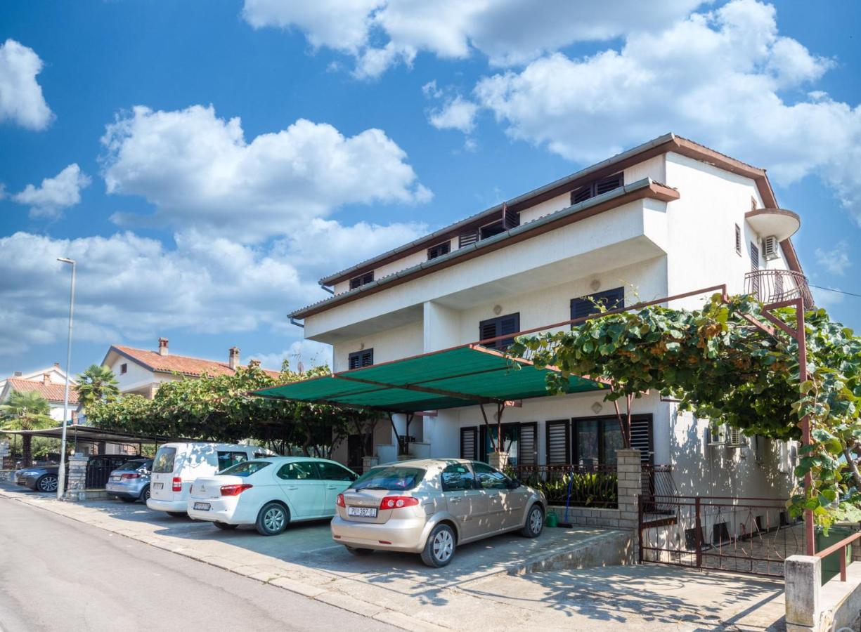 Cukerina Apartment With Whirpool & Sauna Πόρετς Εξωτερικό φωτογραφία