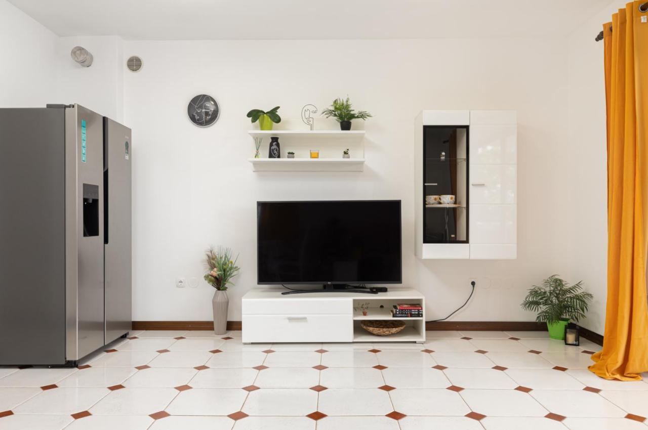 Cukerina Apartment With Whirpool & Sauna Πόρετς Εξωτερικό φωτογραφία
