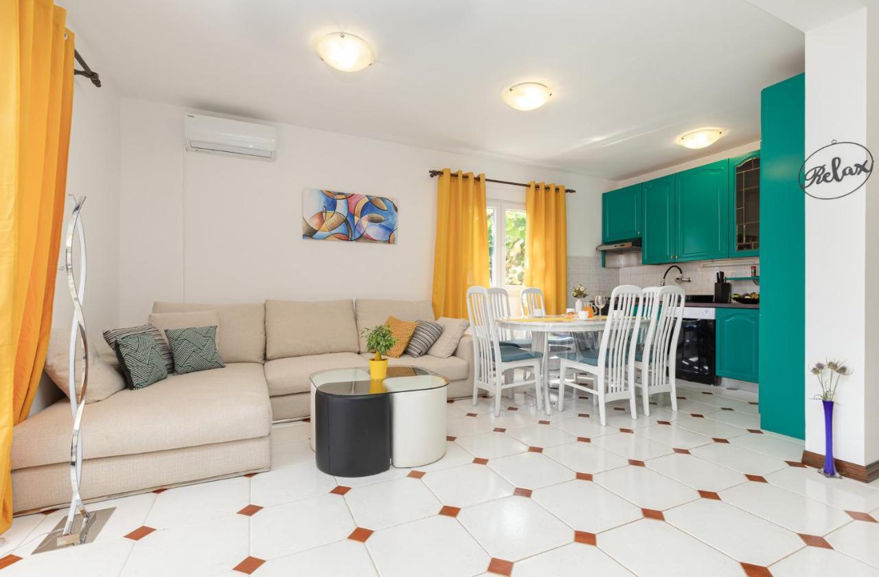 Cukerina Apartment With Whirpool & Sauna Πόρετς Εξωτερικό φωτογραφία